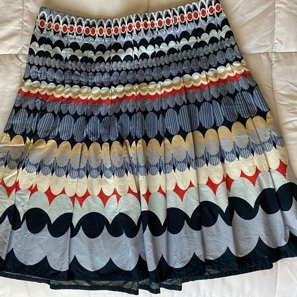 LOFT Pleaded Multicolor knee length Skirt Size 4 - Picture 2 of 10